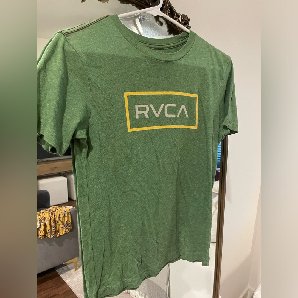 RVCA tee. Green. Size medium